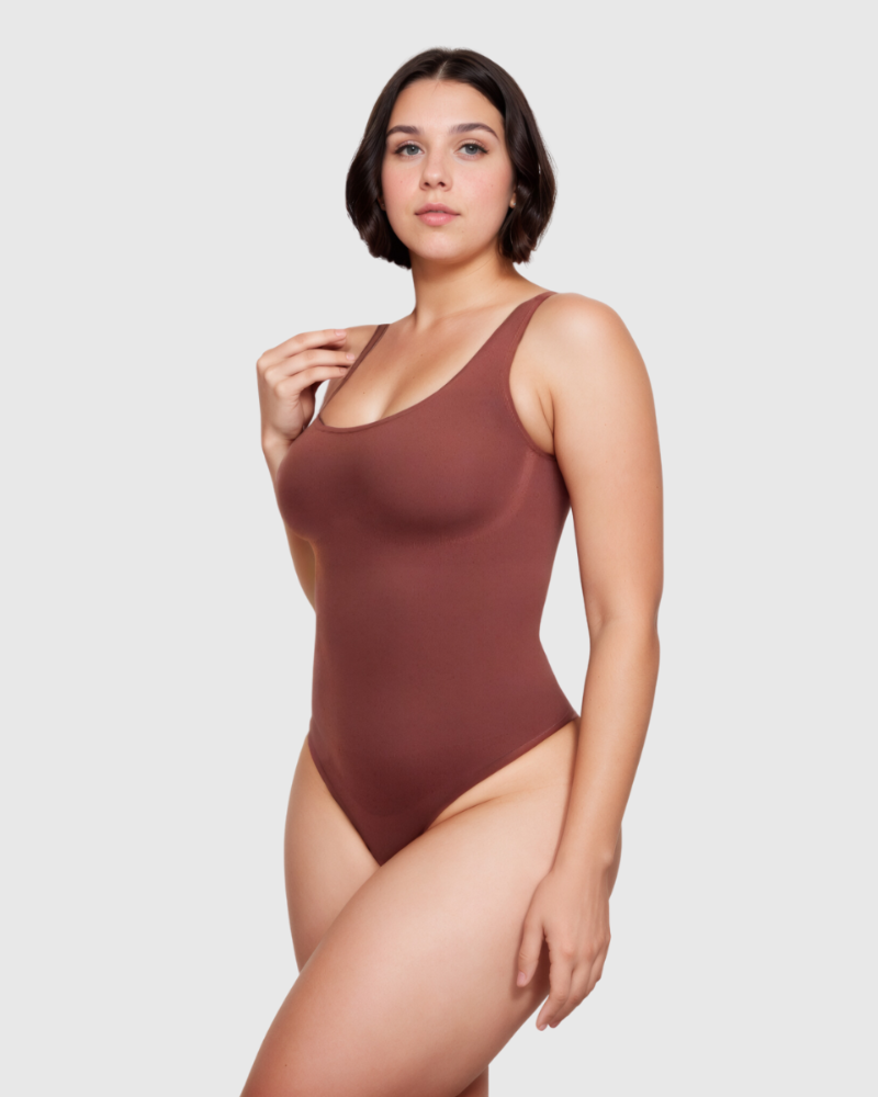 Ekologiczny bodysuit z szerokimi ramiączkami, dopasowany
