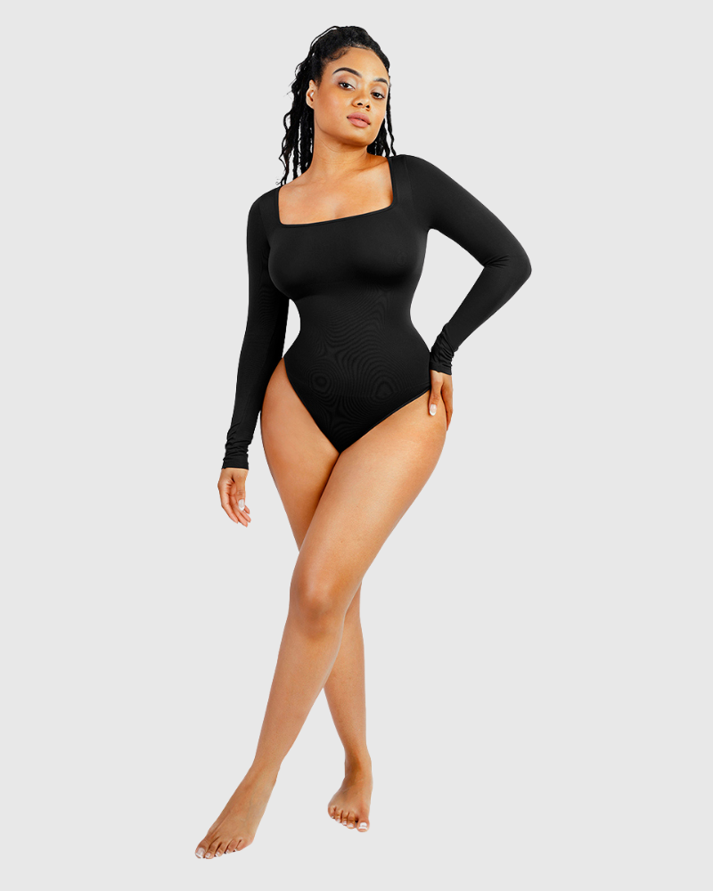 Body z długim rękawem i kwadratowym dekoltem