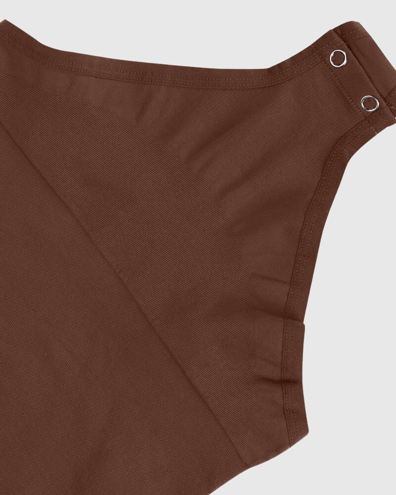 Kremowy body z thongiem