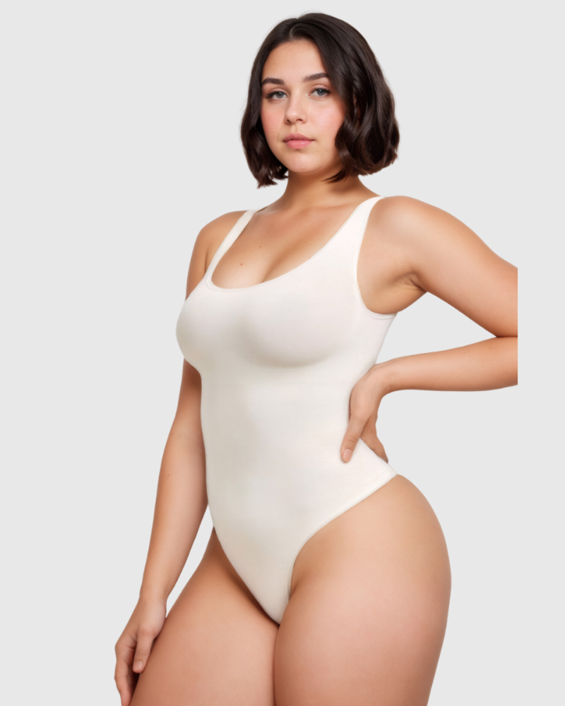 Ekologiczny bodysuit z szerokimi ramiączkami, dopasowany